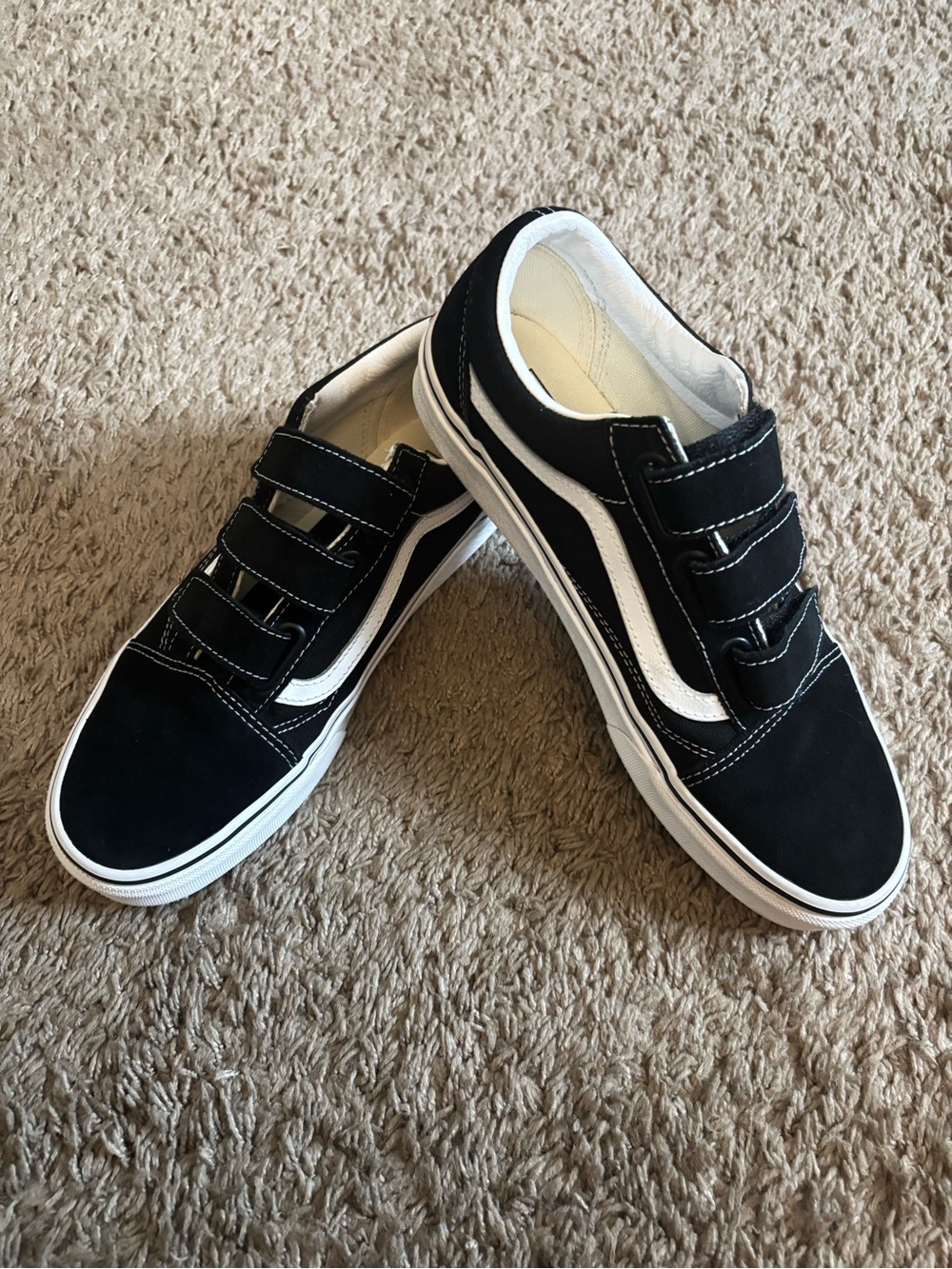 VANS BLACK & WHITE WITH VELCRO, UNISEX, size M8/W9.5 - Picture 2 of 9